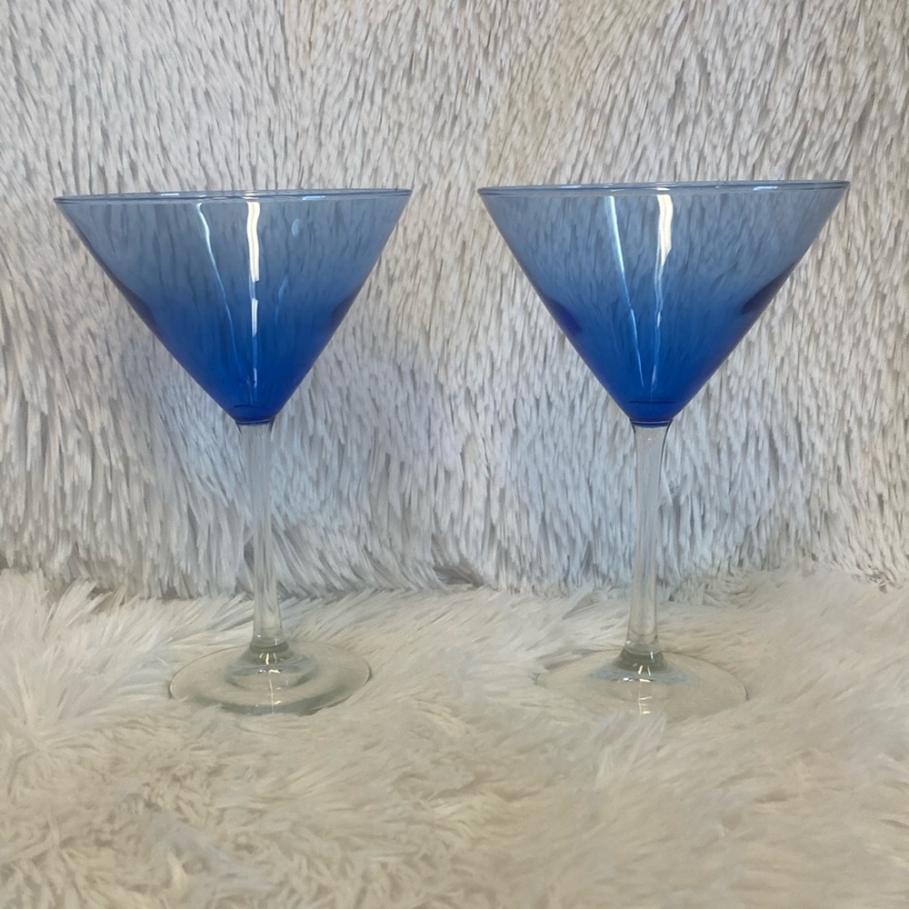 Elegant Blue Hombre Martini Glasses Set